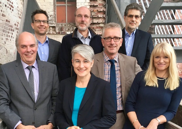 Vorstand und Geschäftsführung der Geographischen Kommission Vorstand und Geschäftsführung der Geographischen Kommission